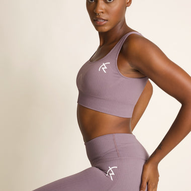 Malaika Ribbed Seamless Sports Bra in Plum