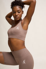 Malaika Ribbed Seamless Sports Bra in Chocolate