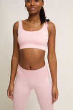 Malaika Ribbed Seamless Sports Bra in Pink